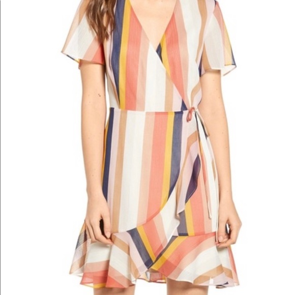 Women All In Favor Isabella striped wrap short sleeve crepe mini dress sz medium - Picture 3 of 3